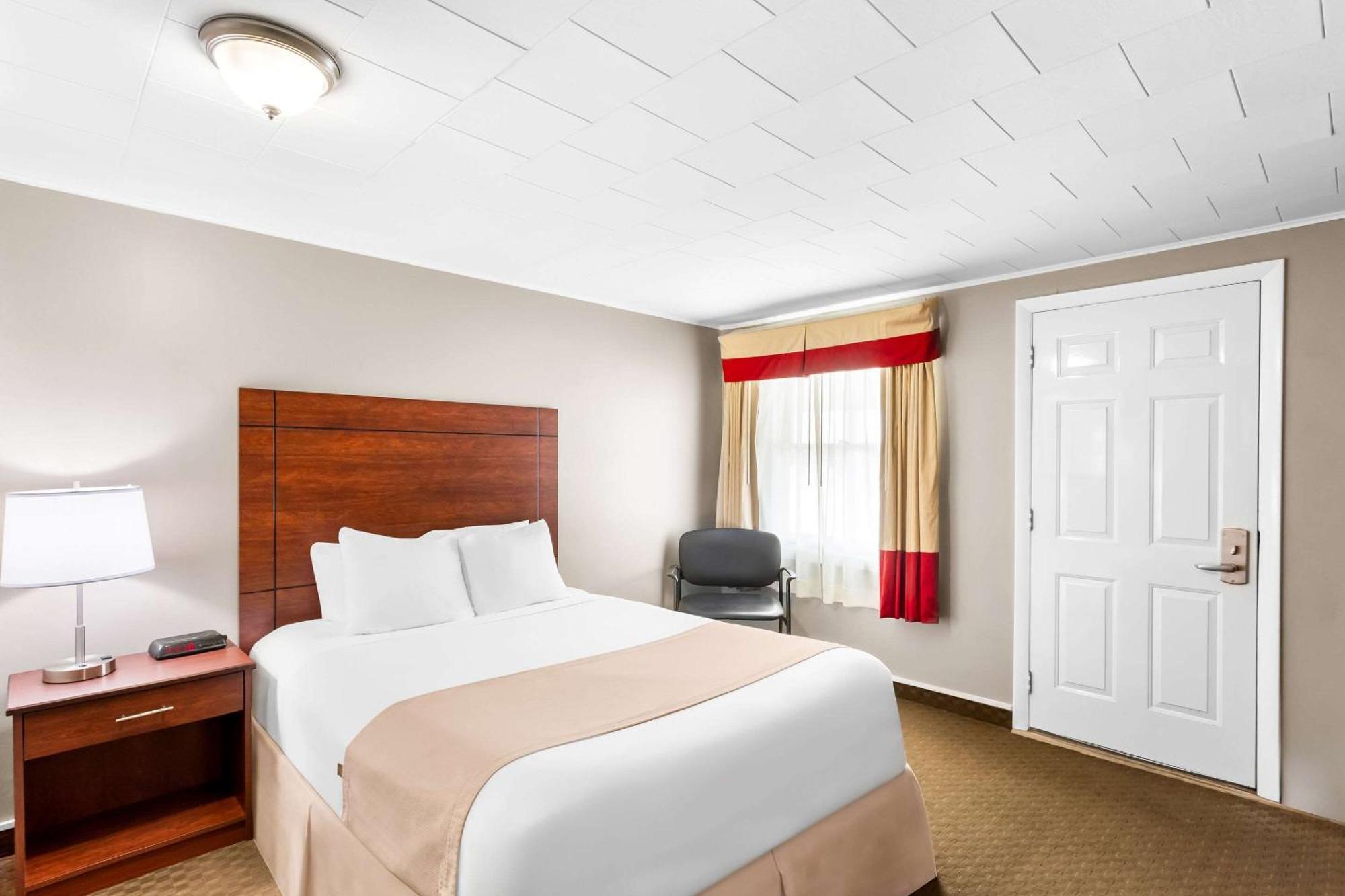 Rodeway Inn Gorham Exterior foto